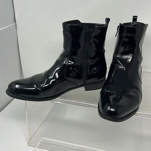 La CANADIENNE Glossy Black Ankle Booties